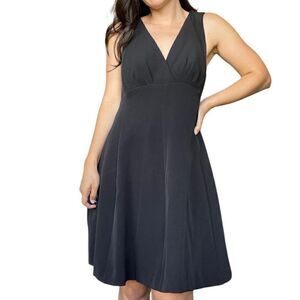 New ModCloth Black Sleeveless V Neck Cocktail Classic Dress Size Large Fit Flare